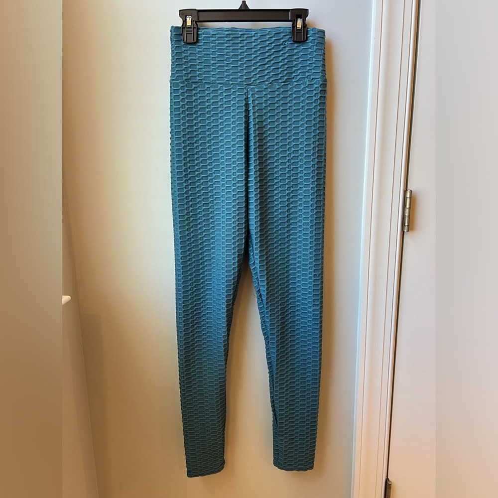 Butt Lifting Leggings - Forever 21 - Size Medium